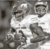  ?? Scott W. Coleman / Contributo­r ?? North Shore running back Zach Evans rushed for 1,600 yards and 20 touchdowns as a senior.