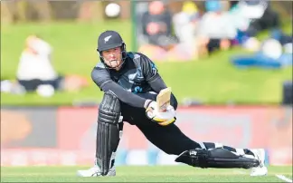  ?? PHOTO / PHOTOSPORT.NZ ?? Martin Guptill in full flight against Bangladesh earlier in the year.