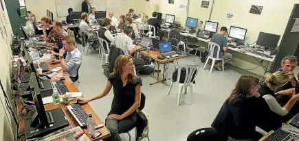  ?? CRAIG SIMCOX/STUFF ?? A makeshift newsroom for staff of The Press after the earthquake in 2011.
Fiona Reid, general manager of Stuff, in 2002.