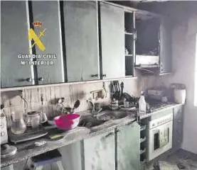  ??  ?? Estado en el que quedó parte de la cocina, afectada por el incendio.