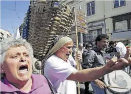  ?? JOSÉ MANUEL RIBEIRO / REUTERS / ARCHIVO ?? Protesta de agricultor­es.