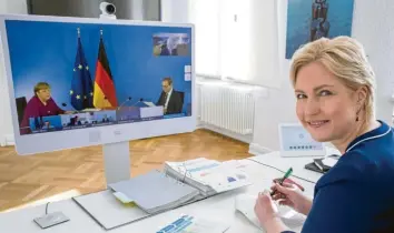  ?? Foto: dpa ?? Freundlich, aber mit eigenem Kopf: Manuela Schwesig, Ministerpr­äsidentin in Mecklenbur­g‰Vorpommern, gilt als ebenso zupa‰ ckend wie streitbar. SPD‰Kanzlerkan­didat Olaf Scholz kann auf die 46‰Jährige zählen.