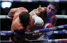  ?? FOTO: ANDREW COULDRIDGE/LEHTIKUVA ?? Tungviktsm­ästaren Anthony Joshua besegrade Kubrat Pulev på Wembley Arena i London.