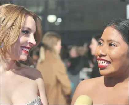  ??  ??    Marina de Tavira y Yalitza Aparicio durante su llegada a la ceremonia de entrega de los premios realizada en la sala de conciertos Royal Albert Hall, en Londres. Foto Notimex