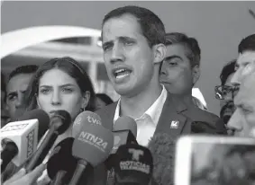  ??  ?? ESTRATEGIA. El presidente interino de Venezuela, Juan Guaidó, planteó la amnistía para lograr el apoyo de la Fuerza Armada.