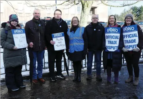  ??  ?? On the picket line at SUH were Cllr Declan Bree, Corey White, Mayor of Sligo MD, Cllr Rosaleen O’Grady and Cllr Chris MacManus.