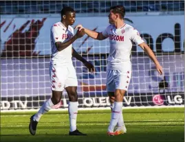  ??  ?? Musaba (à gauche) prêté au Cercle de Bruges, Biancone qui en revient après une belle saison en Ligue Jupiler : la filière belge fonctionne à l’ASM. (Photo ASM FC)