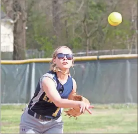  ?? Scott Herpst ?? OCA second baseman Callie Ray throws to first to record an out during the Lady Eagles’ game against Lyndon Academy last week at Rossville City Park.