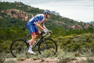  ?? (Photo DR/Groupama-FDJ) ?? Anthony Roux (ici lors du stage de début de saison à Saint-Raphaël) espère revenir sur le circuit profession­nel pour les championna­ts de Franc à Épinal, début juin.