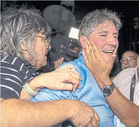  ??  ?? La imagen de alegría de Boudou al ser excarcelad­o, podría repetirse hoy