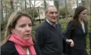  ?? AP PHOTO/MIKE BALSAMO, FILE ?? In this 2015, file photo, Vincent Asaro, center, leaves federal court in the Brooklyn borough of New York, after he was acquitted of charges he helped plan a legendary 1978 Lufthansa heist retold in the hit film “Goodfellas.”