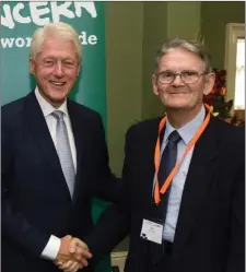  ??  ?? Peter ‘Pax’ Shortall from Castlebrid­ge with former American President Bill Clinton.