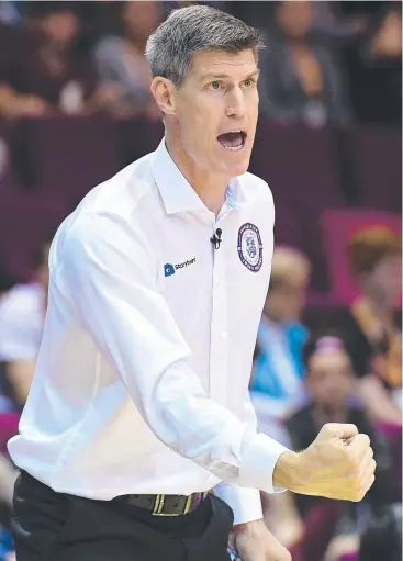  ?? Picture: AAP/DAN PELED ?? TOUGH ASK: Taipans coach Mike Kelly should not shoulder the blame for the Snakes’ misfortune­s early in the season, as he did not have the opportunit­y to recruit well.