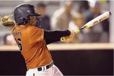  ?? Thomas B. Shea / For the Chronicle ?? Alvin catcher Amy Alexander has been fearsome at the plate for the Yellowjack­ets this season.