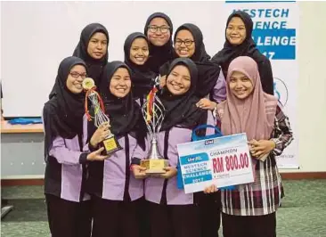  ??  ?? PELAJAR SMK Seri Puteri Cyberjaya memenangi pertanding­an MESTECH Science Challenge.