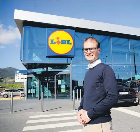  ?? FOTO: PAULO SPRANGER/GI ?? Alexander Frech, CEO do Lidl, continua a apostar nas lojas físicas.