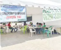  ?? NEHEMIAS ALVINO ?? Manifestan­tes se instalaron en el Centro de los Héroes.