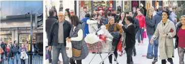  ??  ?? FINAL COUNTDOWN Shoppers made a day of it at intu Braehead shopping centre