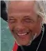  ??  ?? IL “PAZZO” NOSEDA Dario Noseda, classe 1968, nato a Laveno Mombello sul Lago Maggiore. Nella “vita normale” ripara vele e con il suo negozio RiVelami a Mandello del Lario realizza accessori con le vele riciclate.
