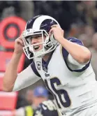  ?? DERICK E. HINGLE/USA TODAY SPORTS ?? Rams quarterbac­k Jared Goff calls the play during the fourth quarter.