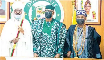  ??  ?? Emir of Kano, Alhaji Aminu Ado- Bayero ( left); Ogun State Governor Dapo Abiodun and Alake of Egbaland, Oba Adedotun Gbadebo during the traditiona­l rulers’ courtesy visit to the governor in Abeokuta… yesterday.