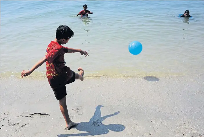  ??  ?? SPOTLESS SAND: Saen Suk Municipali­ty used to be plagued with complaints about Bang Saen beach, but that has changed since a clean-up drive by one of the members of the infamous Khunpluem clan.