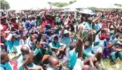  ?? ?? Schoolchil­dren raise their hands to respond to questions during an interactiv­e session with Environmen­tal patron First Lady Dr Auxillia Mnangagwa during the launch of a model children’s green park in Glen Norah yesterday