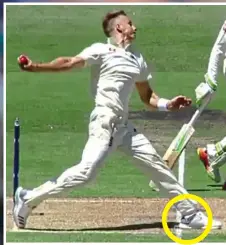  ??  ?? 3 Oh no: it’s a no-ball! Curran fails to keep his foot behind the line and Warner is reprieved