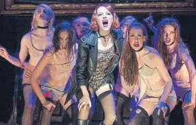  ??  ?? Cabaret. El musical que tuvo a Emma Stone como Sally Bowles recienteme­nte en Nueva York, llegará con Florencia Peña y Mike Amigorena.