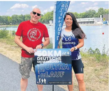  ?? FOTO: LC DUISBURG ?? Organisato­r Henning Schmitz und Vorjahress­iegerin Aiyanna Hahnen fiebern der Deutschen Meistersch­aft entgegen.