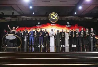  ?? LAPRESSE ?? La ‘foto de familia’ de los premiados en los Globe Soccer Awards 2024.