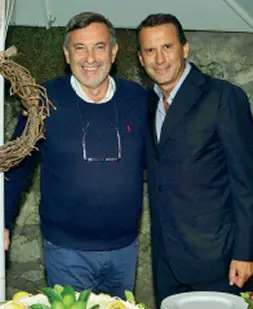  ??  ?? A Sorrento Stefano e Sergio Massa che hanno ceduto l’intero brand agli spagnoli