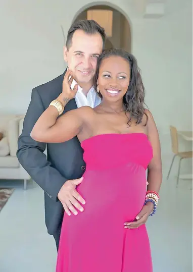  ?? PICTURE: COLETTE YSLIE BENJAMIN ?? HAPPY FAMILY: Ian Bredenkamp and Elana Afrika-Bredenkamp are expecting their first baby.