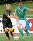  ?? FOTO: GOHL ?? Viktoria-Kicker Maurice Rybacki (r.) traf beim Comeback.