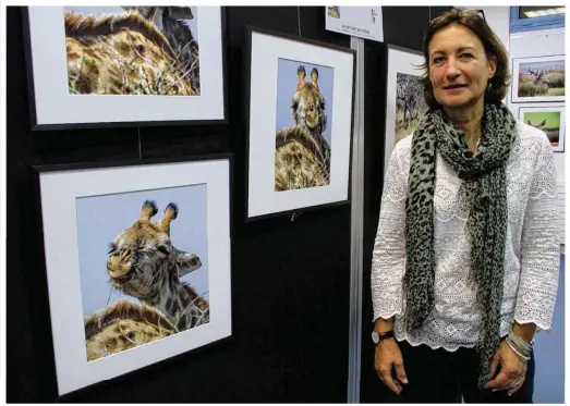  ??  ?? Anne Petit, présidente des Photophile­s de Villennes-sur-seine, expose avec d’autres membres de l’associatio­n, à l’espace des Arts de Villennes-surseine, jusqu’au 17 décembre.