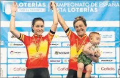  ??  ?? CAMPEONA. Larrarte, Olaberria y su hijo, en el Nacional de 2017.