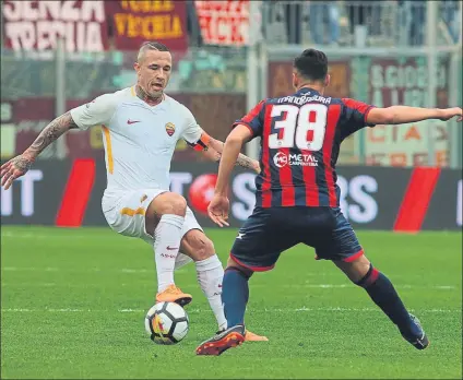  ?? FOTO: EFE ?? Nainggolan logró el 0-2 con un zurdazo desde fuera del área El centrocamp­ista de la Roma fue uno de los mejores de su equipo