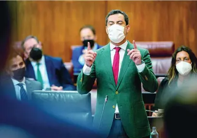  ?? EP ?? El presidente de la Junta durante la sesión de control en el Parlamento de Andalucía