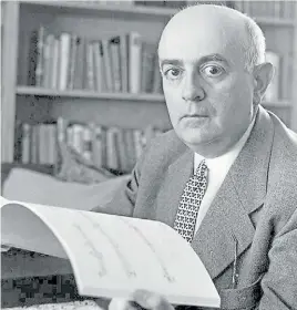  ??  ?? El filósofo y profesor Adorno, autor de Minima moralia.