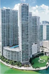  ?? IUSE photograph­y ?? Icon Brickell consists of three towers on Brickell Avenue.