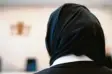  ?? Foto: dpa ?? Die Länder dürfen muslimisch­en Rechtsrefe­rendarinne­n verbieten, im Gerichtssa­al Kopftuch zu tragen.