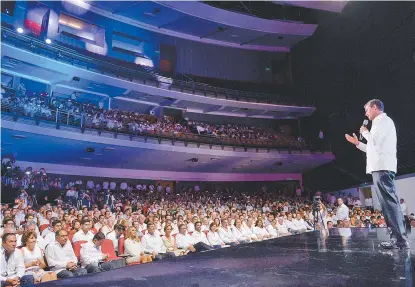  ??  ?? El presidente Enrique Peña Nieto inauguró en Acapulco el Tianguis Turístico 2017.