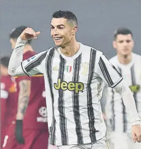  ?? FOTO: EFE ?? CR7, 16 goles en Serie A y 23 en la temporada El portugués, decisivo a sus 36 años