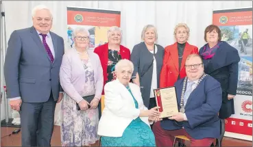  ?? Lougheed) (Pic: Brian ?? The Mayor of the County of Cork, Cllr. Danny Collins with members of Glanworth Active Retirement group, nominees at the 2023 County Mayor’s Community Awards in county Hall on Tuesday. Pictured accepting the award certificat­e is Maura O’Neill (front), with back l-r: Cllr Frank O’Flynn, Breeda Mee, Catherine Williams, Margaret O’Donoghue and Mary McNamara, with Pauline O’Dwyer (nominator).