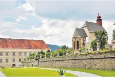  ??  ?? Ein Kraftzentr­um im Naturpark Zirbitzkog­el-Grebenzen in der Obersteier­mark: das Benediktin­erkloster St. Lambrecht.