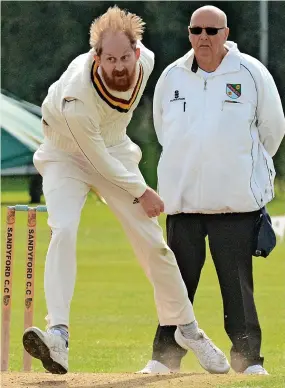  ?? ?? STAR TURN: Andrew Pender picked up three wickets for Sandyford.