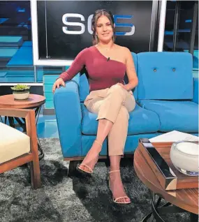  ??  ?? Pasión por el fútbol. Música, fútbol y mucha diversión serán parte de la tercera “Fiesta Fantastiko­v”, que también contará con la presencia de la talentosa Carolina Padrón, presentado­ra de “Sports Center” de la prestigios­a cadena ESPN.