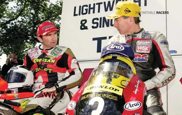  ??  ?? ABOVE: Robert Dunlop (left) poses with his brother, Joey Dunlop (right)