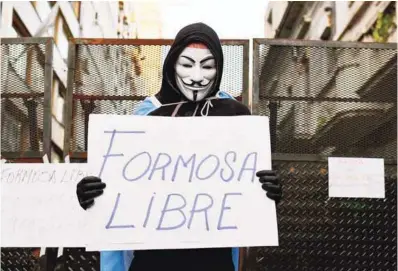  ??  ?? La semana pasada las protestas se replicaron frente a la casa de Formosa en la Ciudad de Buenos Aires