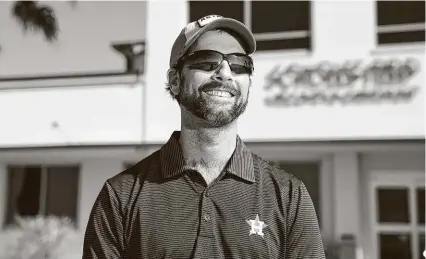  ?? Yi-Chin Lee / Staff photograph­er ?? Jon Tucker, general manager of Island Jet Center. is reaching out to the major air carriers that fly into Houston to establish an air shuttle service to Scholes Internatio­nal in Galveston.